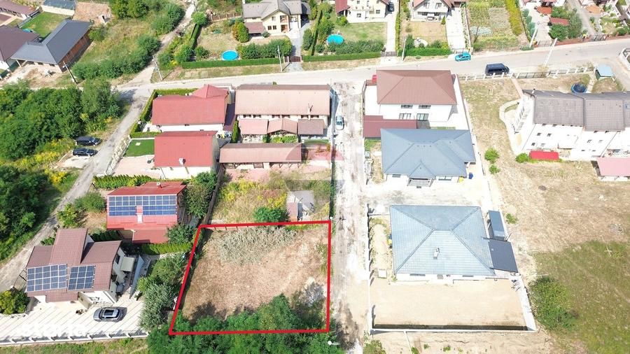 Teren de 512 mp, în Central