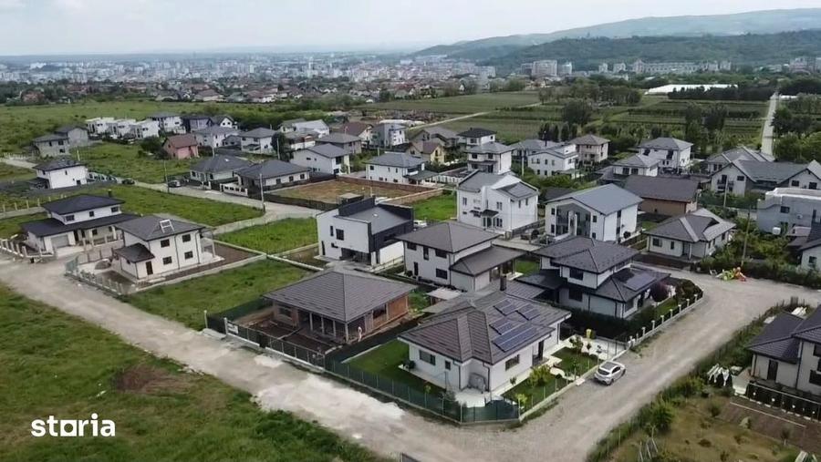 Teren în Valea Adâncă