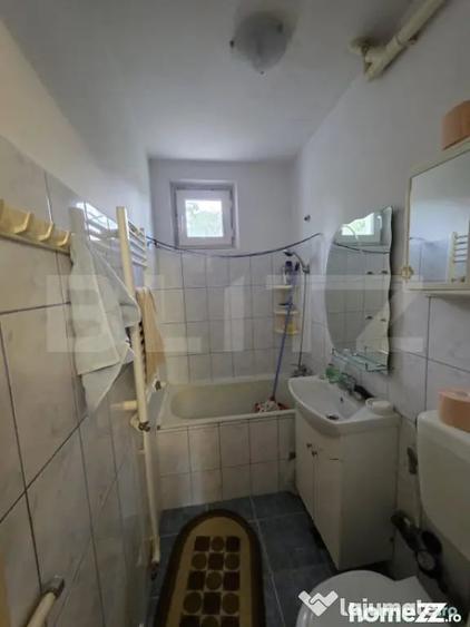 Apartament cu 2 camere semidecomandat în Micro 19