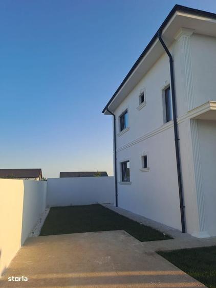 Vila moderna, sustenabila, materiale premium - 6