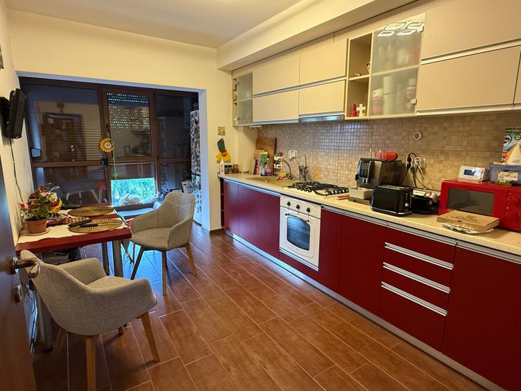 Apartament cu 2 camere decomandat în Mogoșoaia