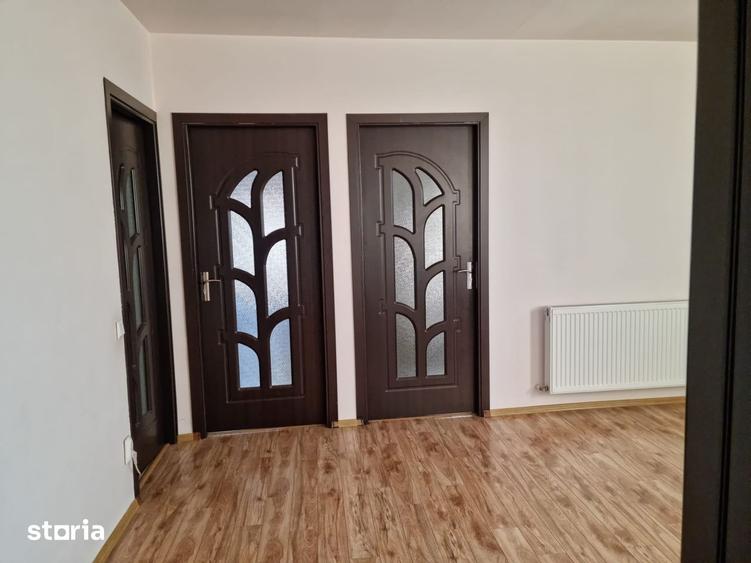 Casă cu 5 camere cu Teren 288 Mp în Central