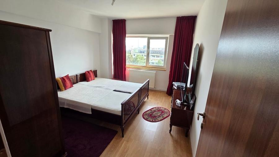 Apartament cu 3 camere decomandat, mobilat în Gării