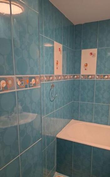 Apartament cu 2 camere decomandat, mobilat în Tei
