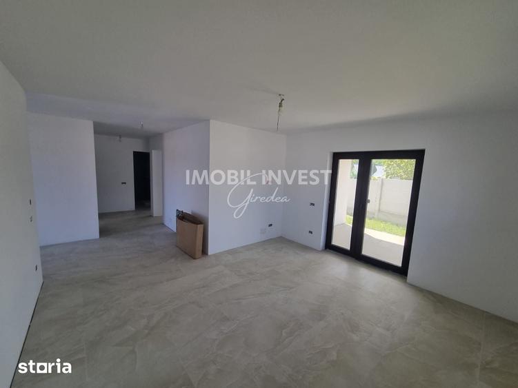 Casă cu 3 camere cu Teren 454 Mp în Cetate