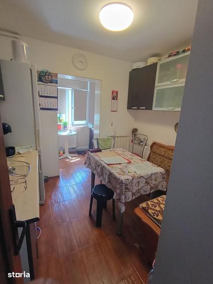 Apartament cu 3 camere decomandat în Inel II