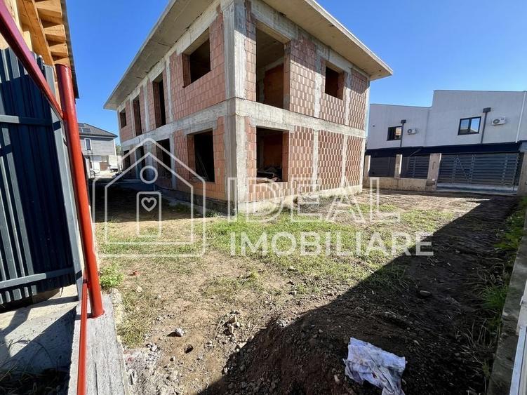 Apartament cu 4 camere decomandat în Șelimbăr