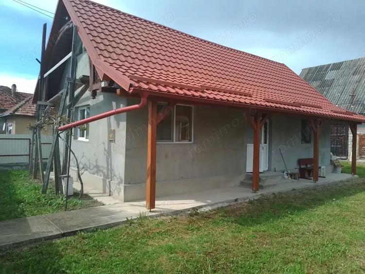 Casă cu 2 camere în Almașu