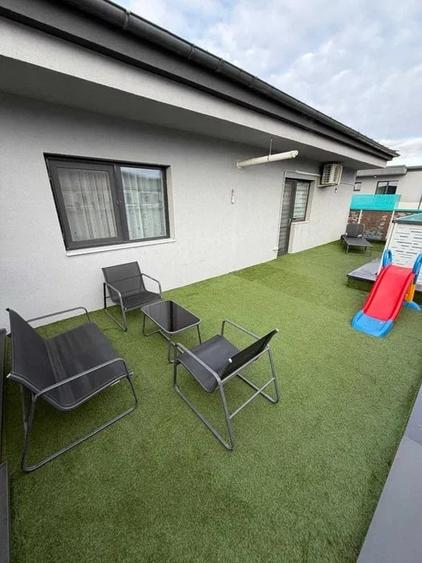 Apartament cu 3 camere semidecomandat în Florești