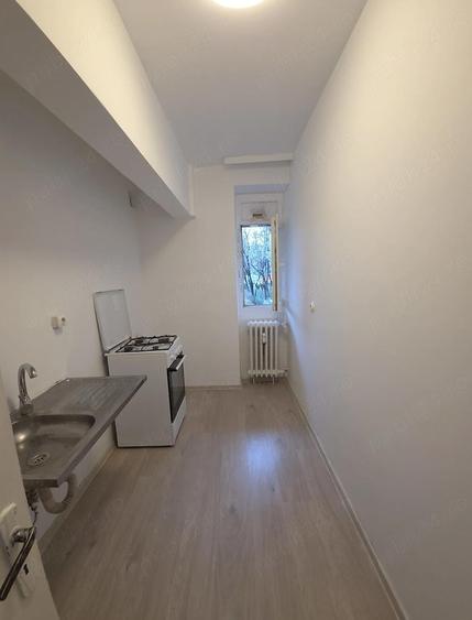 Garsonieră decomandată în Exterior Vest