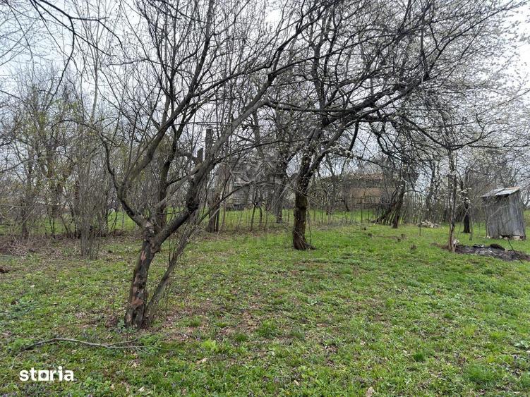 Teren de 1518 mp, în Șotrile