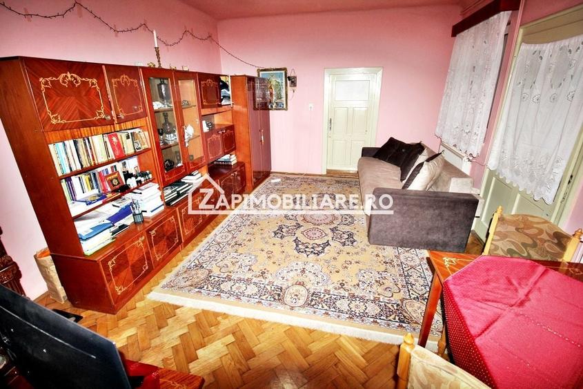 Casă individuală cu 5 camere cu Canalizare în Mureșeni