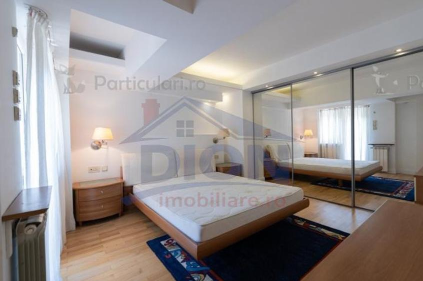 Apartament cu 3 camere semidecomandat în Unirii