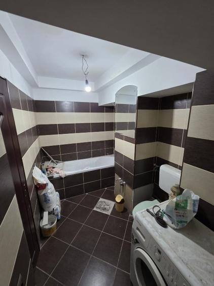 Apartament cu 4 camere decomandat în Rahova