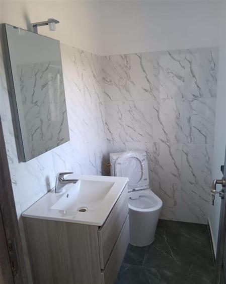 Casă individuală cu 4 camere cu Teren 440 Mp în Valea Adâncă
