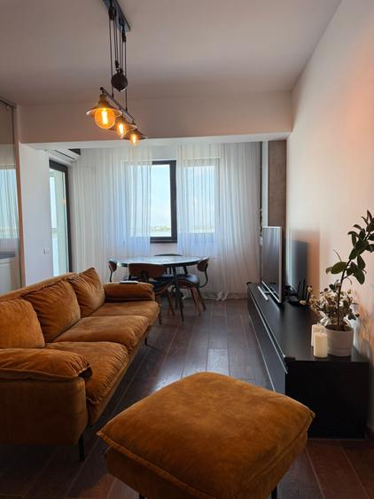 Apartament cu 3 camere decomandat în Uverturii