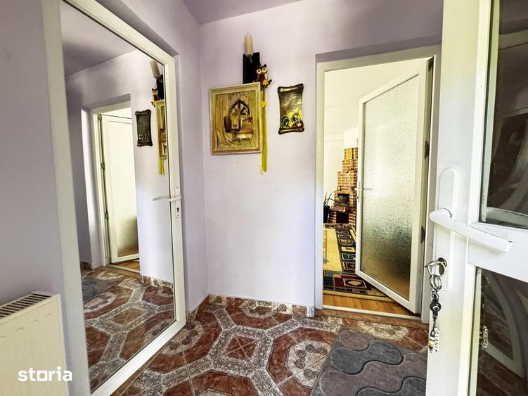 Casă cu 4 camere cu Teren 1350 Mp în Mărgineni