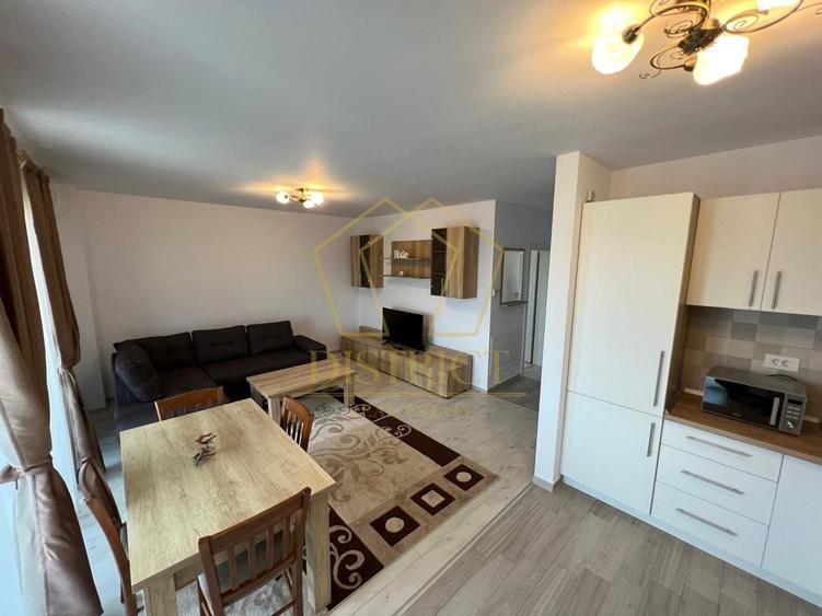 Apartament cu 2 camere semidecomandat, mobilat în Aradului
