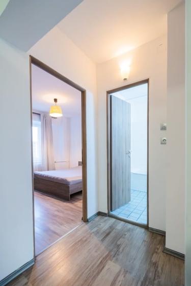 Apartament cu 3 camere decomandat, mobilat în Virtuții