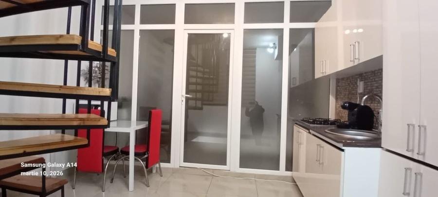 Apartament cu 2 camere decomandat în Petros