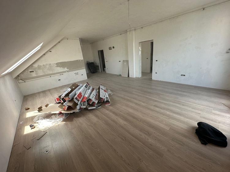 Apartament cu 2 camere decomandat în Freidorf