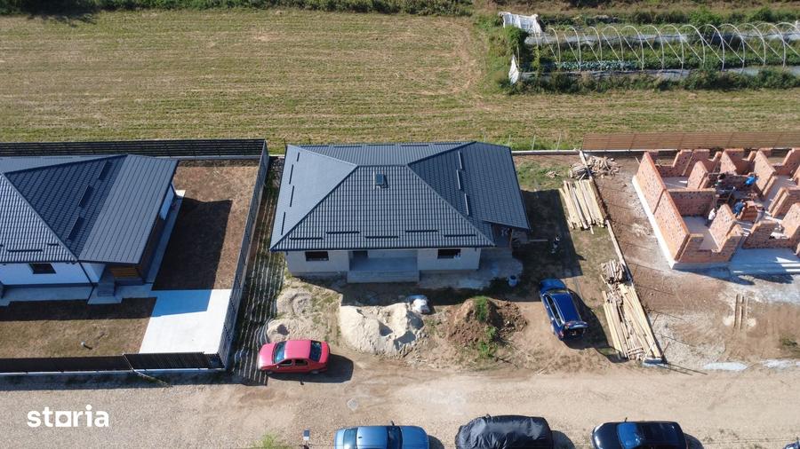 Casă cu 4 camere cu Teren 500 Mp în Joița