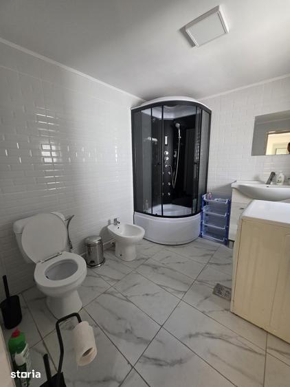 Casă cu 3 camere cu Teren 250 Mp în Central