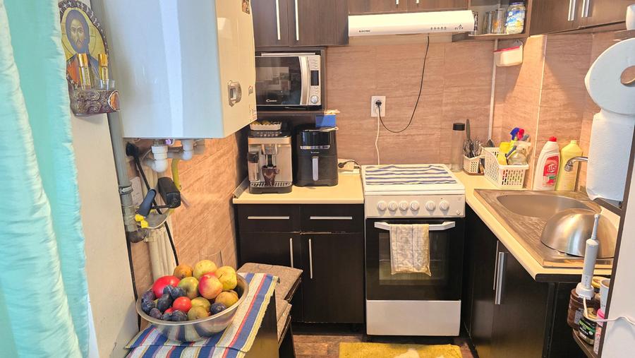 Vand apartament cu 2 camere cu GARAJ in Deva, Dacia (Romanilor), etaj 2, - 3