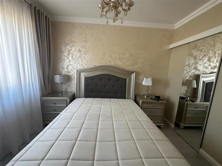 Apartament cu 3 camere decomandat, mobilat în Tătărași