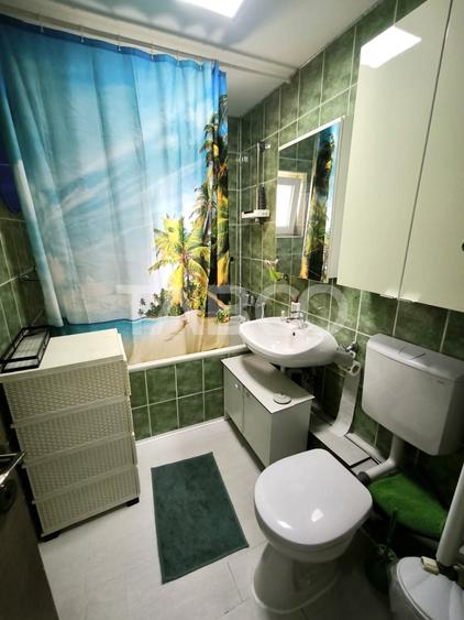 Apartament cu 3 camere decomandat, mobilat în Între Lacuri