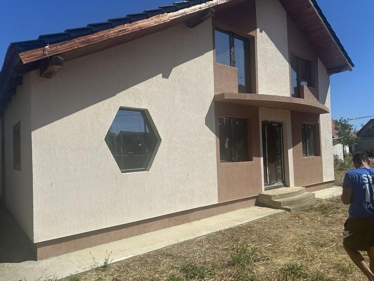 Casă cu 4 camere în Lugojel