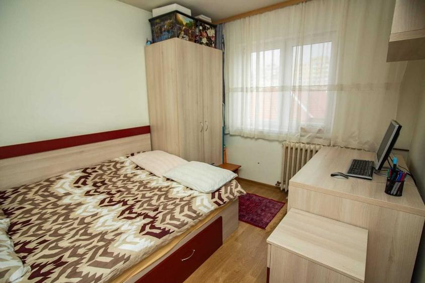 Apartament cu 2 camere semidecomandat în Exterior Vest