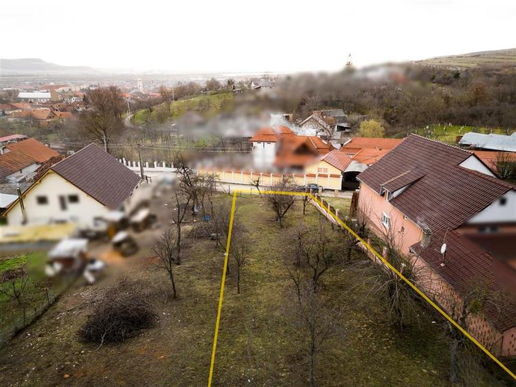 Teren intravilan de 2291 mp, în Nord-Vest