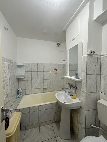 Garsonieră semidecomandată, mobilată în Mărăști