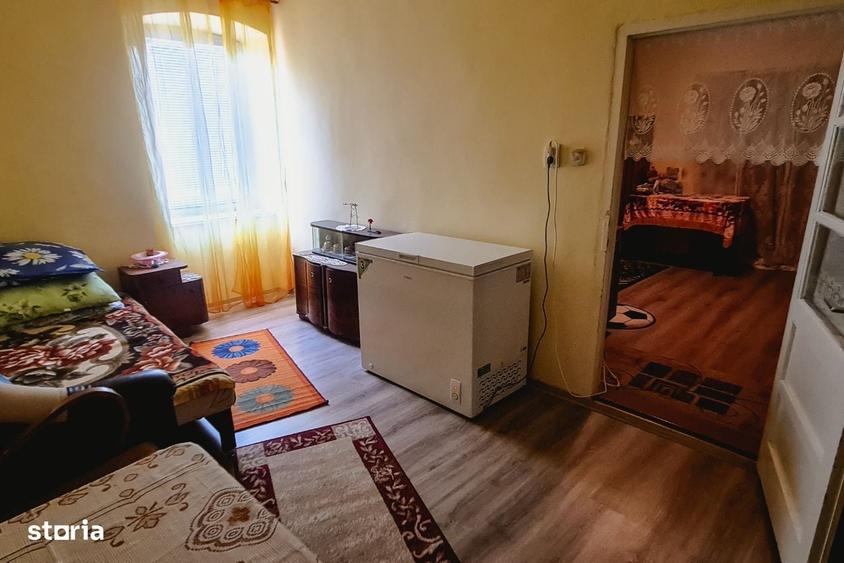 Casă cu 4 camere cu Teren 3596 Mp în Pișchia