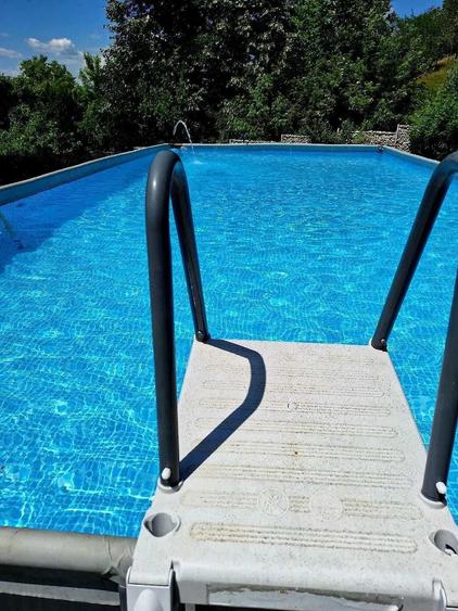 Casă cu 4 camere cu Teren 10000 Mp în Izvoarele