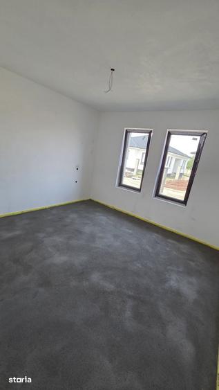 Casă cu 4 camere cu Teren 480 Mp în Central