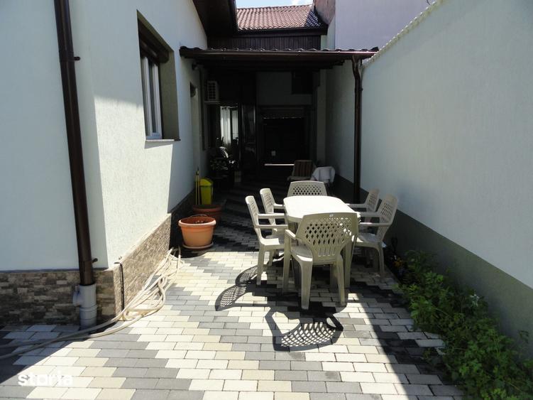 Casă cu 4 camere cu Teren 313 Mp în Central
