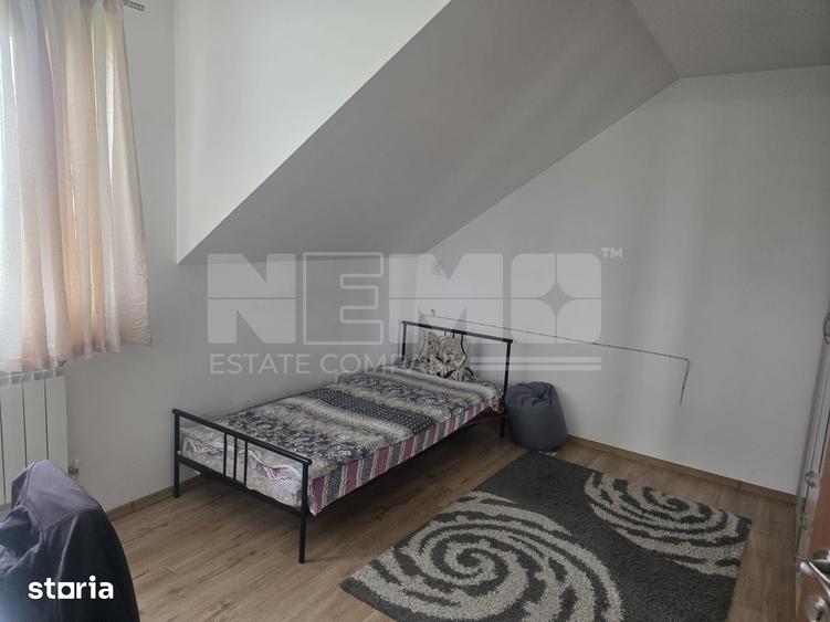 Casă cu 7 camere cu Teren 1000 Mp în Mitocu Dragomirnei