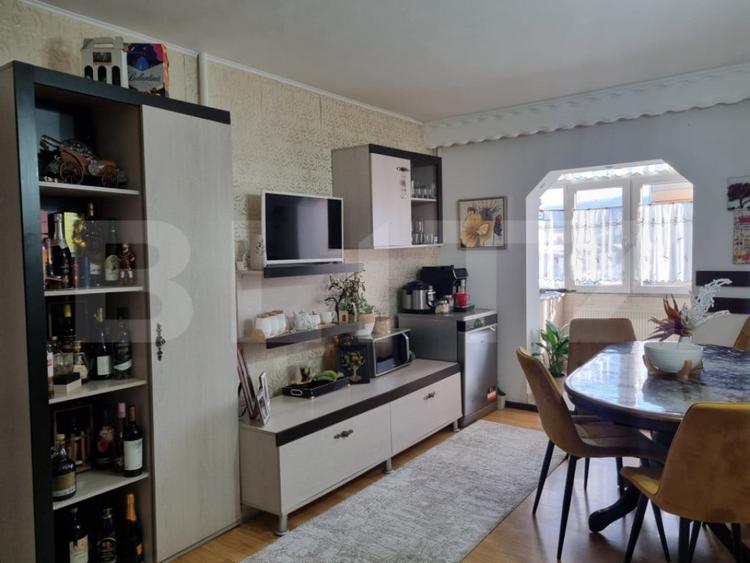 Apartament cu 3 camere decomandat în Central
