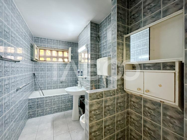 Apartament cu 3 camere semidecomandat în Gheorgheni
