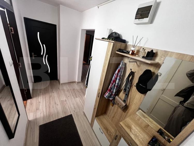 Apartament cu 3 camere semidecomandat, mobilat în Codlea