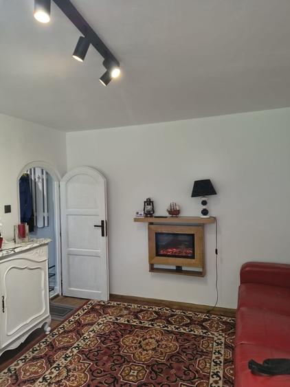 Apartament cu 2 camere semidecomandat în Micro 15