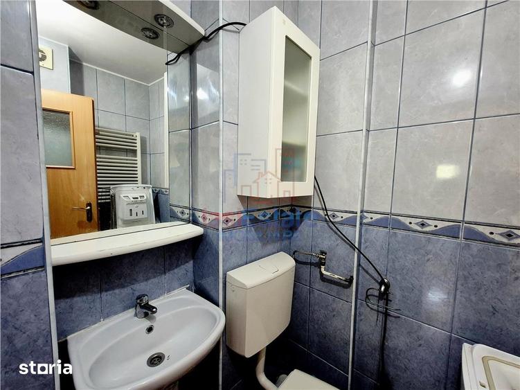 Apartament cu 3 camere decomandat în Nicolina