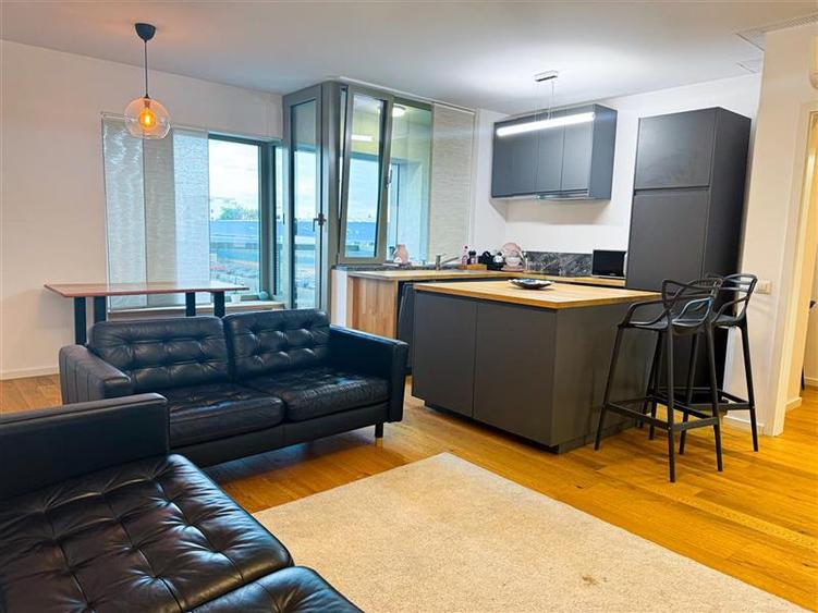 Apartament cu 2 camere semidecomandat, mobilat în Aviației