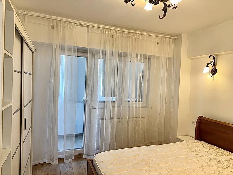 Apartament cu 2 camere decomandat, mobilat în P-ța Universității