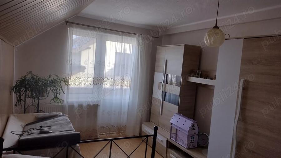 Casă cu 6 camere cu Teren 534 Mp în Geamăna