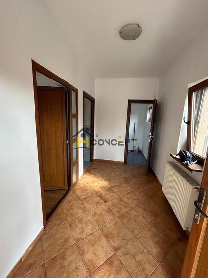 Casă individuală cu 5 camere cu Canalizare în Cornetu