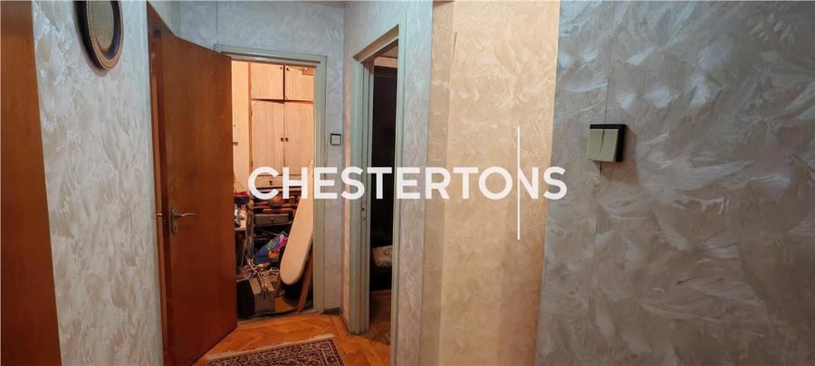 Apartament cu 3 camere semidecomandat în Drumul Taberei