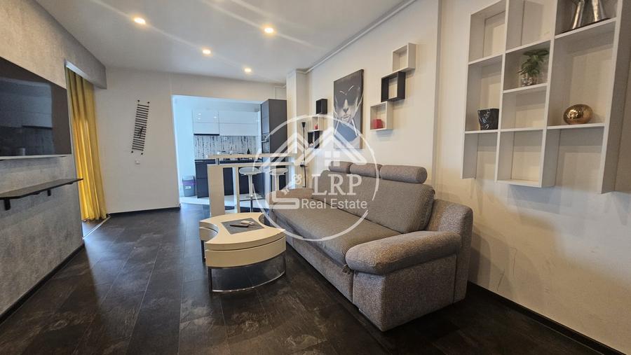 Apartament cu 2 camere semidecomandat în Uverturii